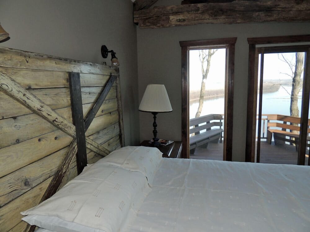 Pinckney Bend Bed & Breakfast 8/26