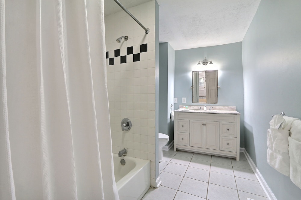 Gallery Stays - Parkside Manor 16/52