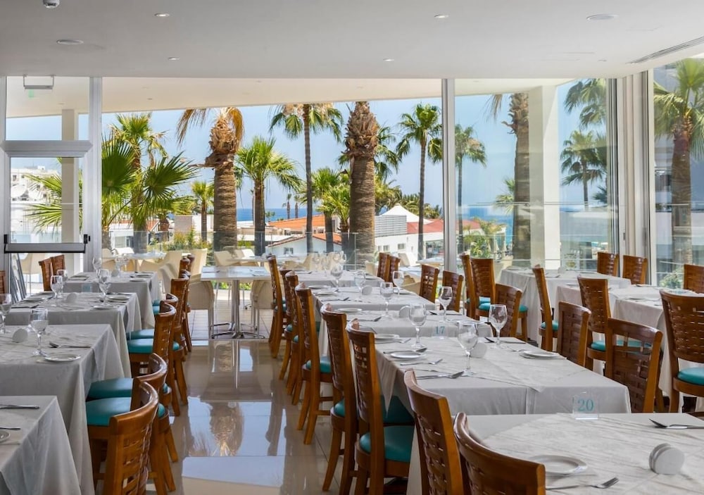 Tsokkos Beach Hotel 44/64