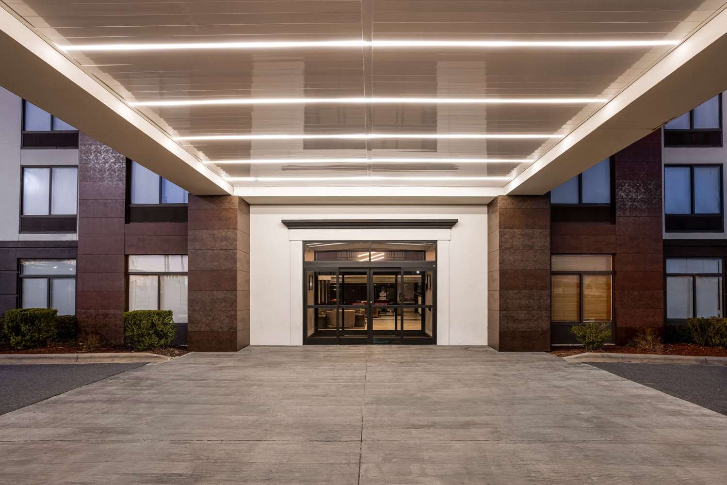 La Quinta Inn & Suites by Wyndham Mooresville 5/24