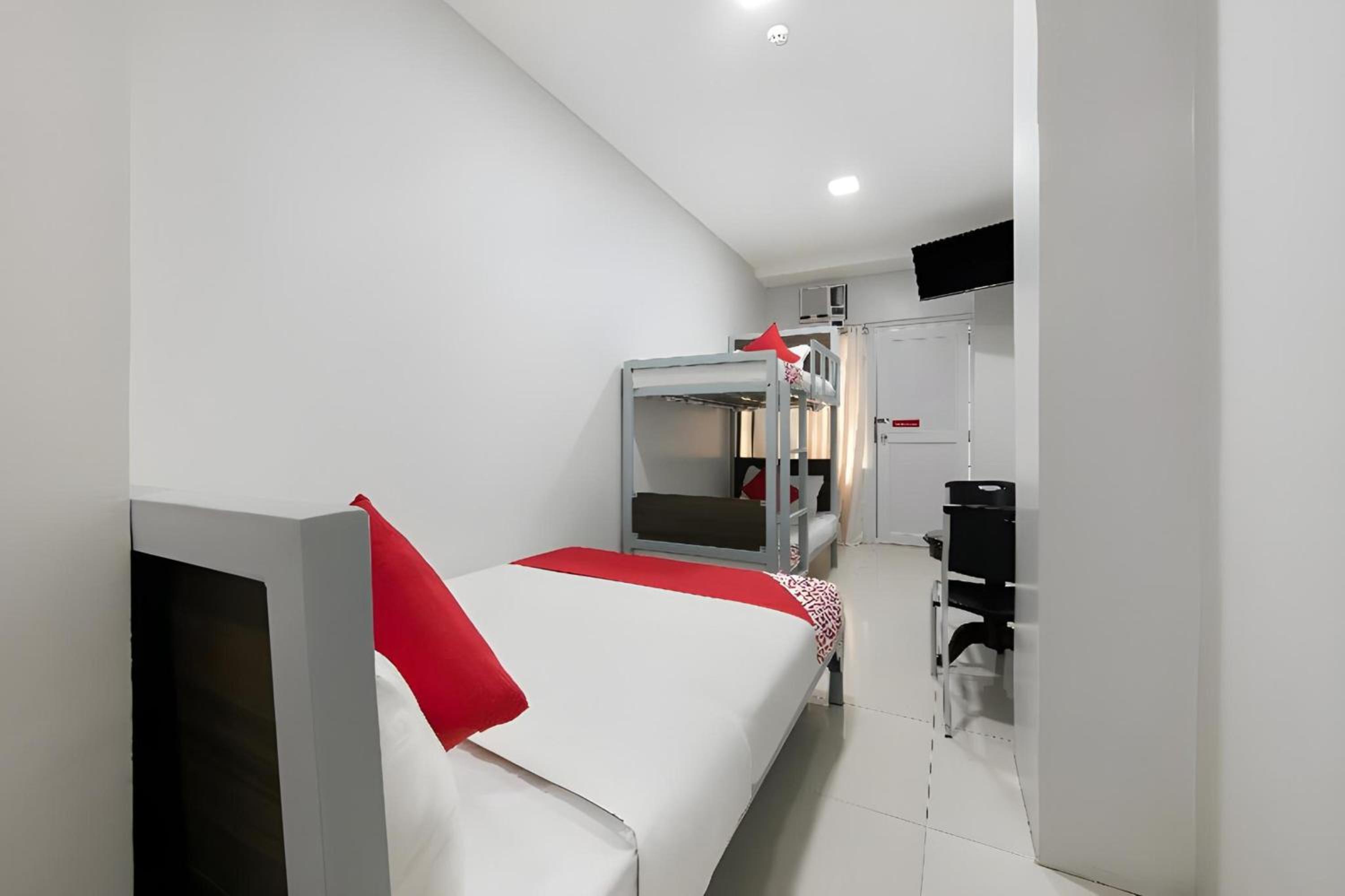 جناح عائلي، OYO 152 Sangco Condotel 8/10