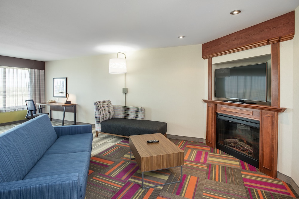 Holiday Inn Express Hotel Suites Medicine Hat Transcanada Hwy 45/75
