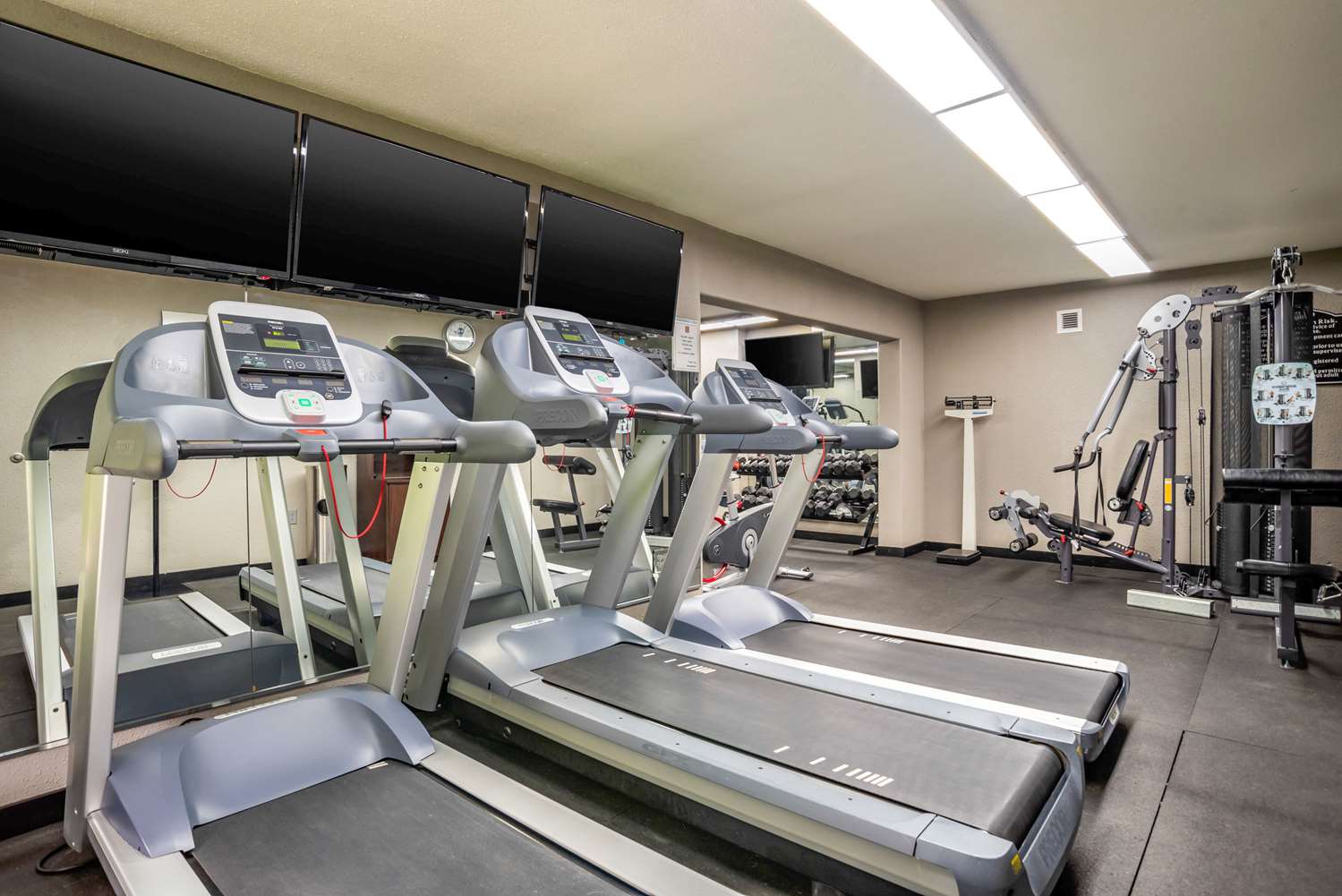 Clarion Inn Conference Center Gonzales, LA 23/41