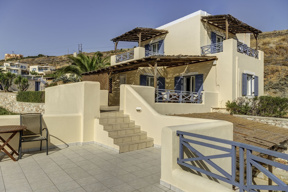 Sunrise Beach Suites 43/50