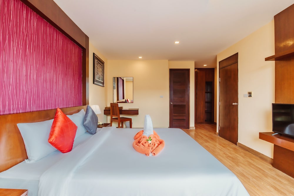 Elite Suites Patong 12/50