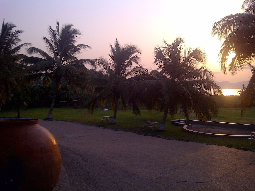 Paradise Resort Lake Bosomtwe 16/22