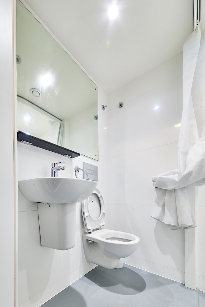 St Christophers Inn Village London Bridge Hostel Ex Hostel St Christophers Village 74/74