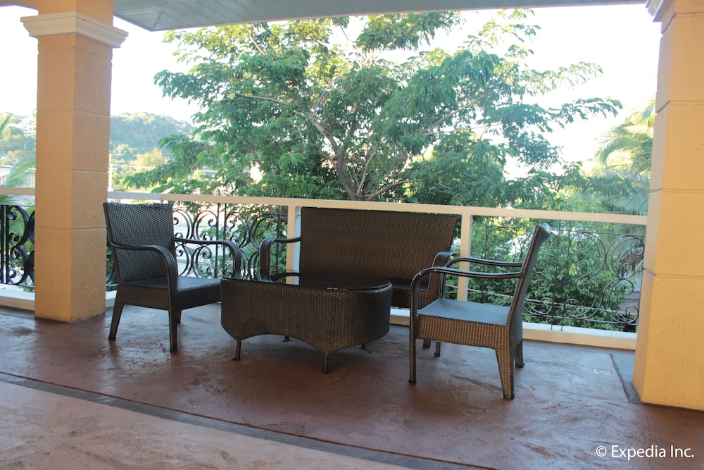 Moonbay Marina The Villas 33/39