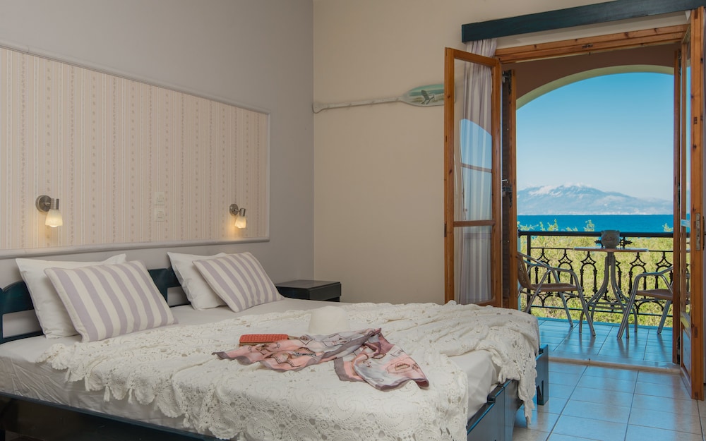KAVOS PSAROU STUDIOS & APARTMENTS 7/37