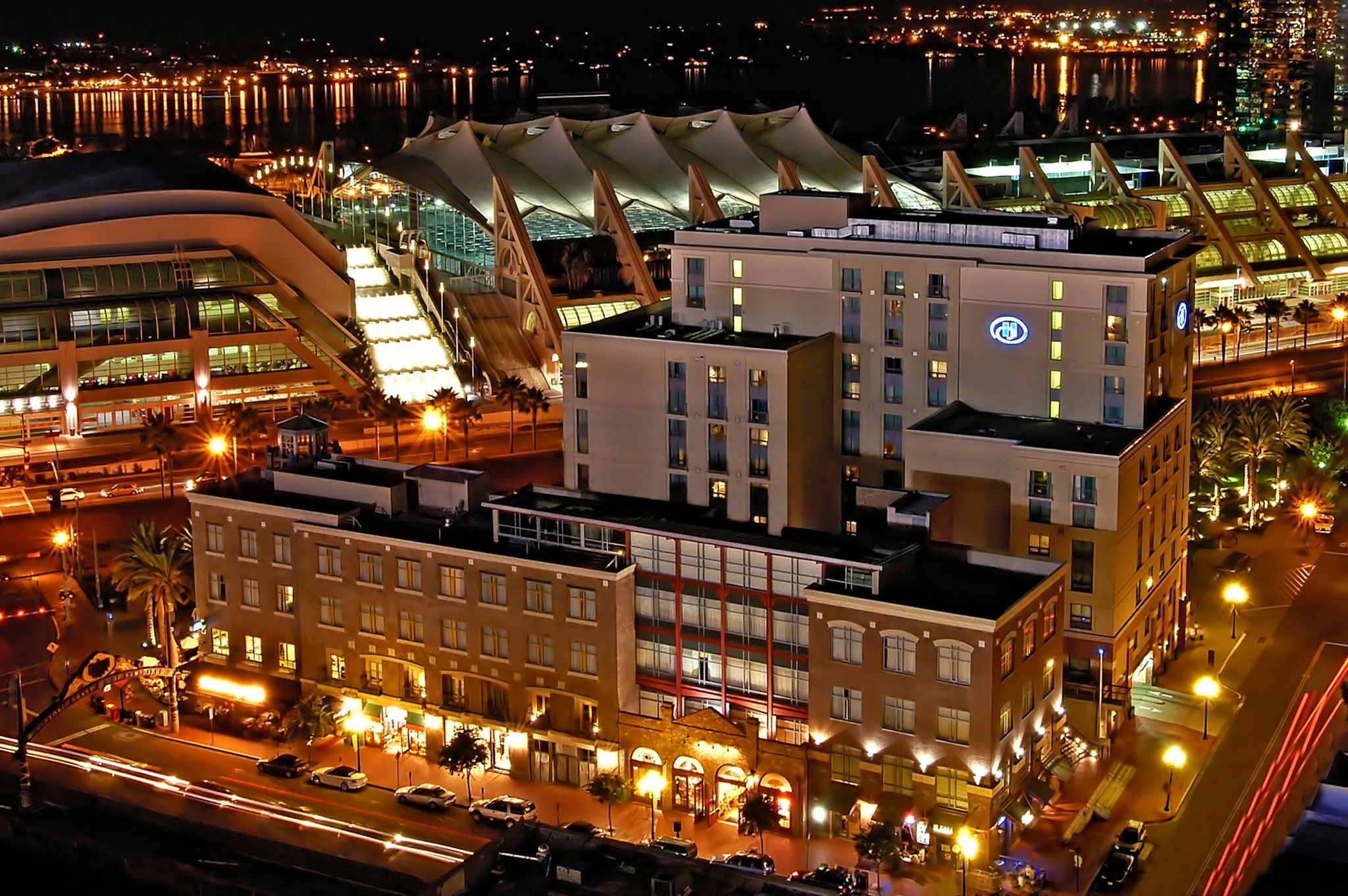 Hilton San Diego Gaslamp Quarter Hotel 4/76