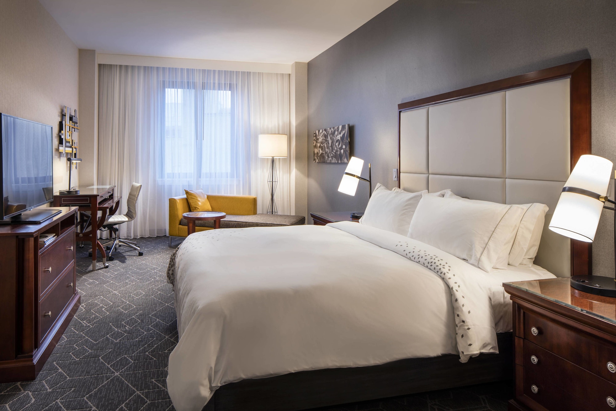 غرفة كلوب بسرير كينج، Renaissance Providence Hotel 4/10