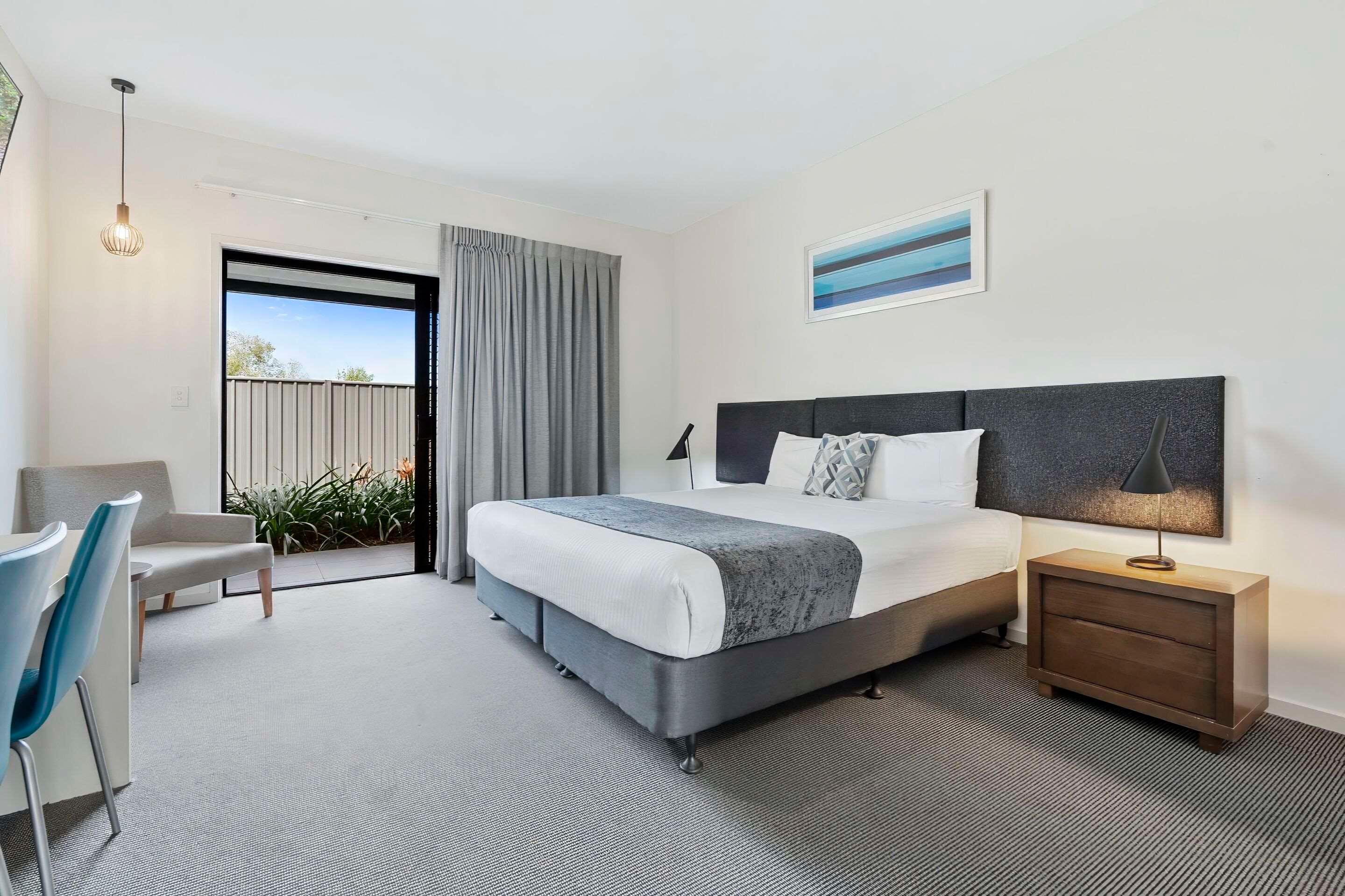 Upgrade, King Bed