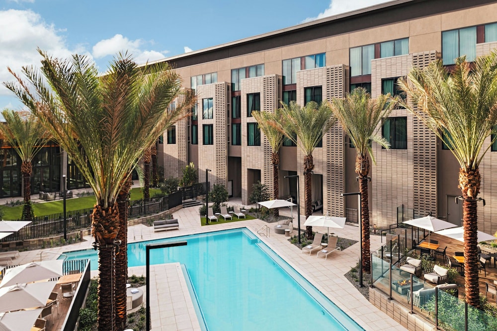 AC Hotel Phoenix North Norterra 45/50