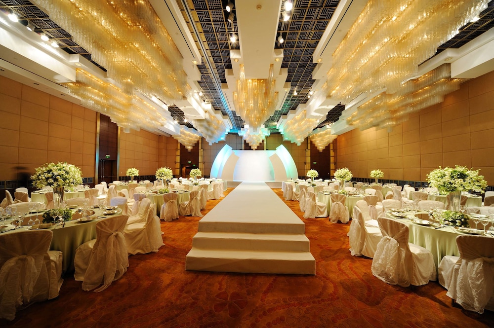 GRAND HYATT SHANGHAI 53/69