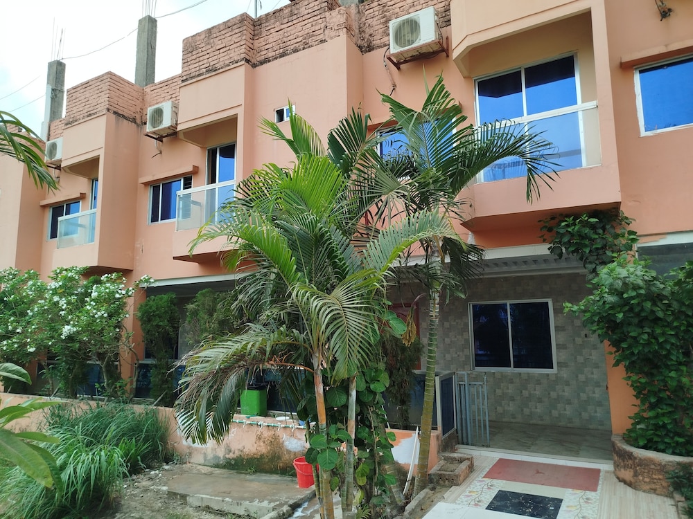 Divine Eco Resort 4/50