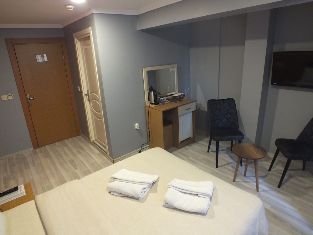 Naila Hotel 33/69