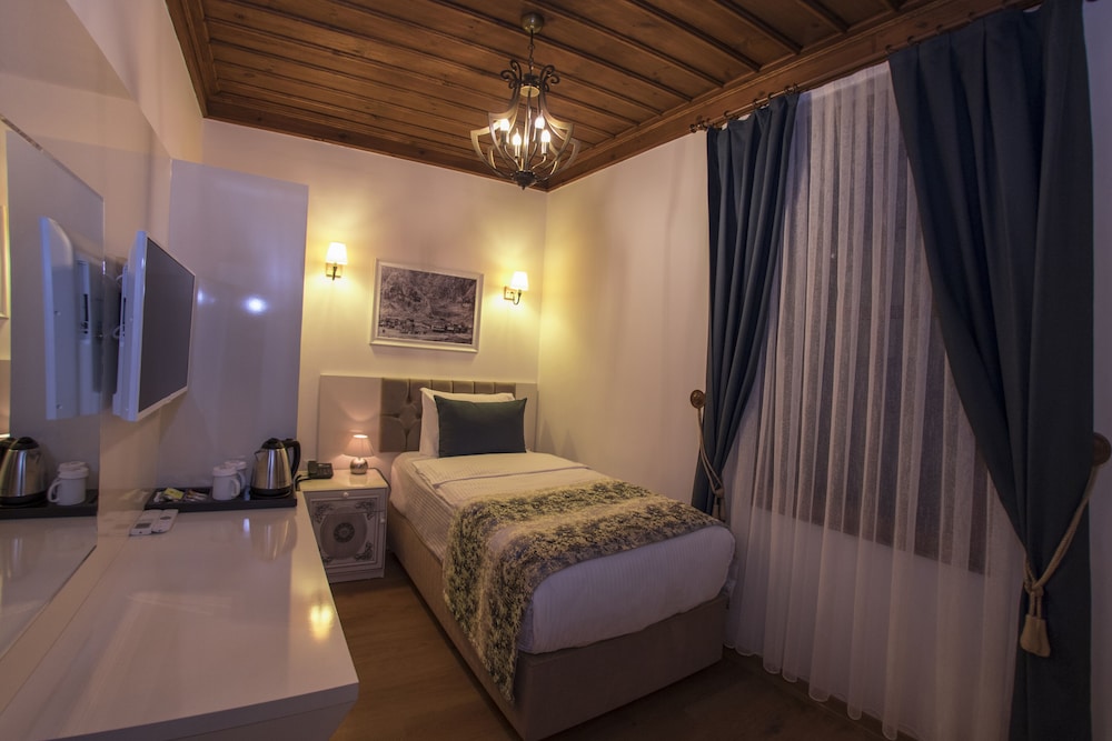 Bayezid Han Konak - Adults Only 17/45