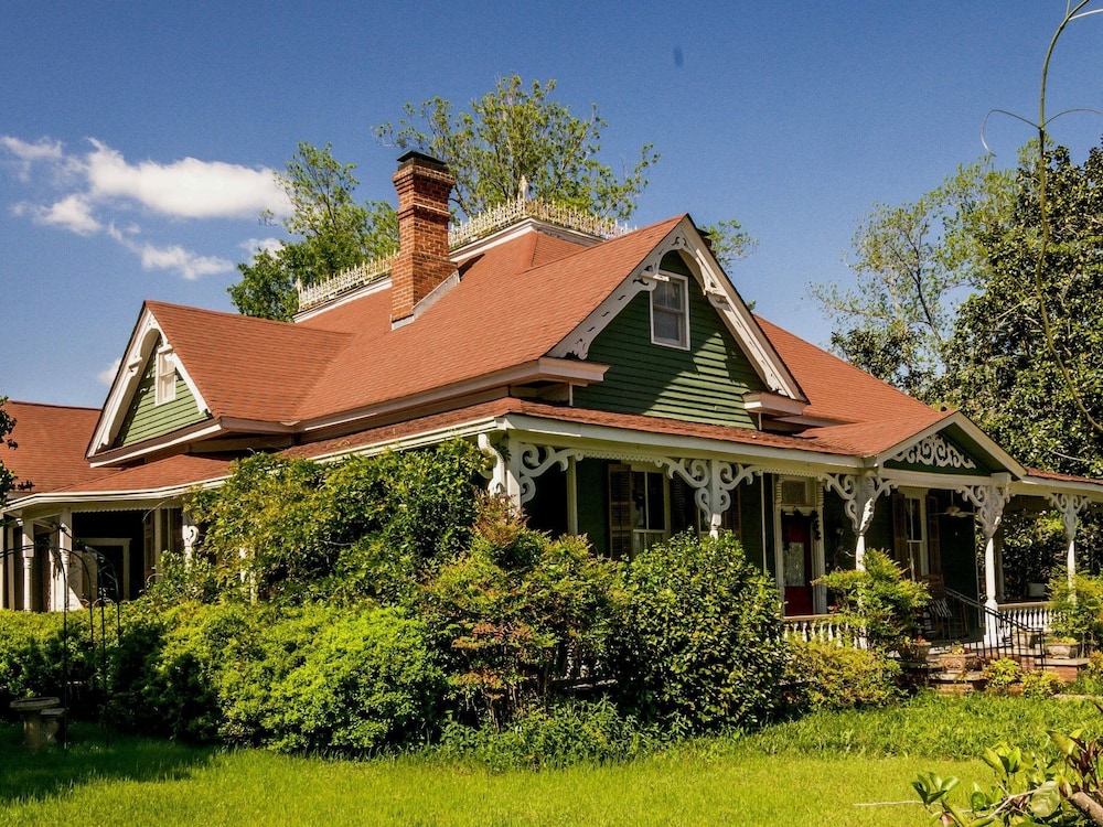 Holly House of Hamilton 28/34
