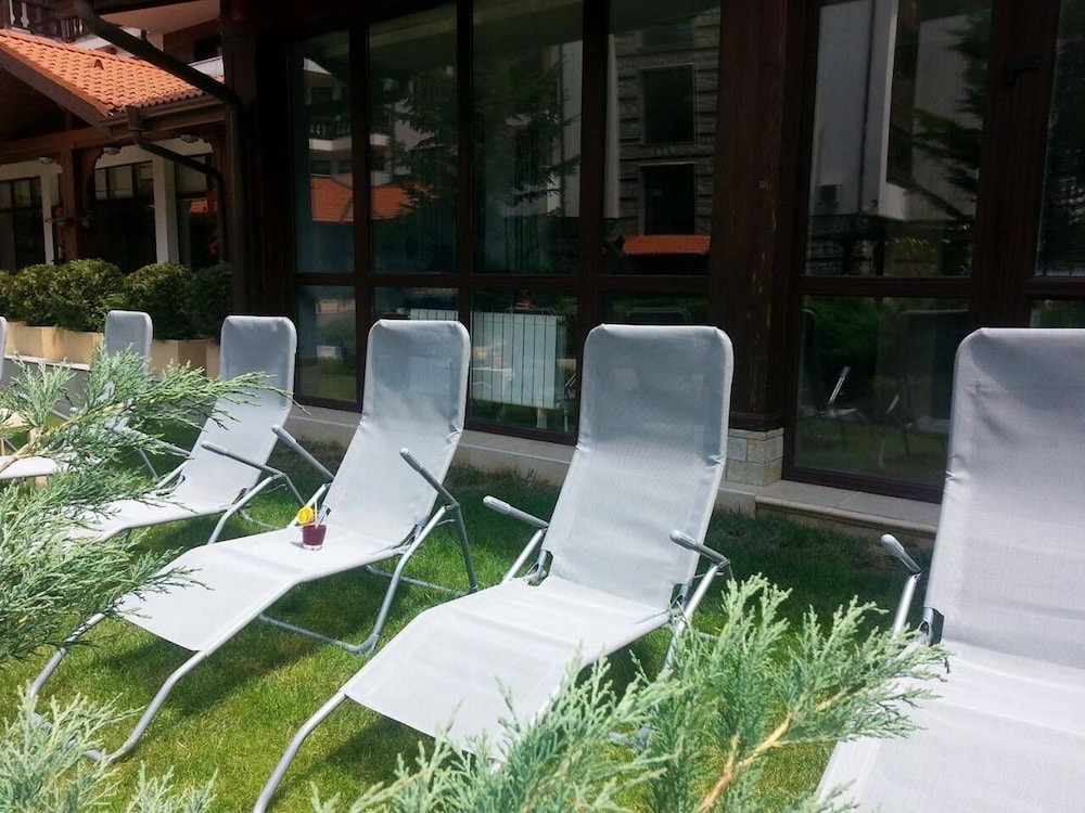 Winslow Infinity Aparthotel 3/54