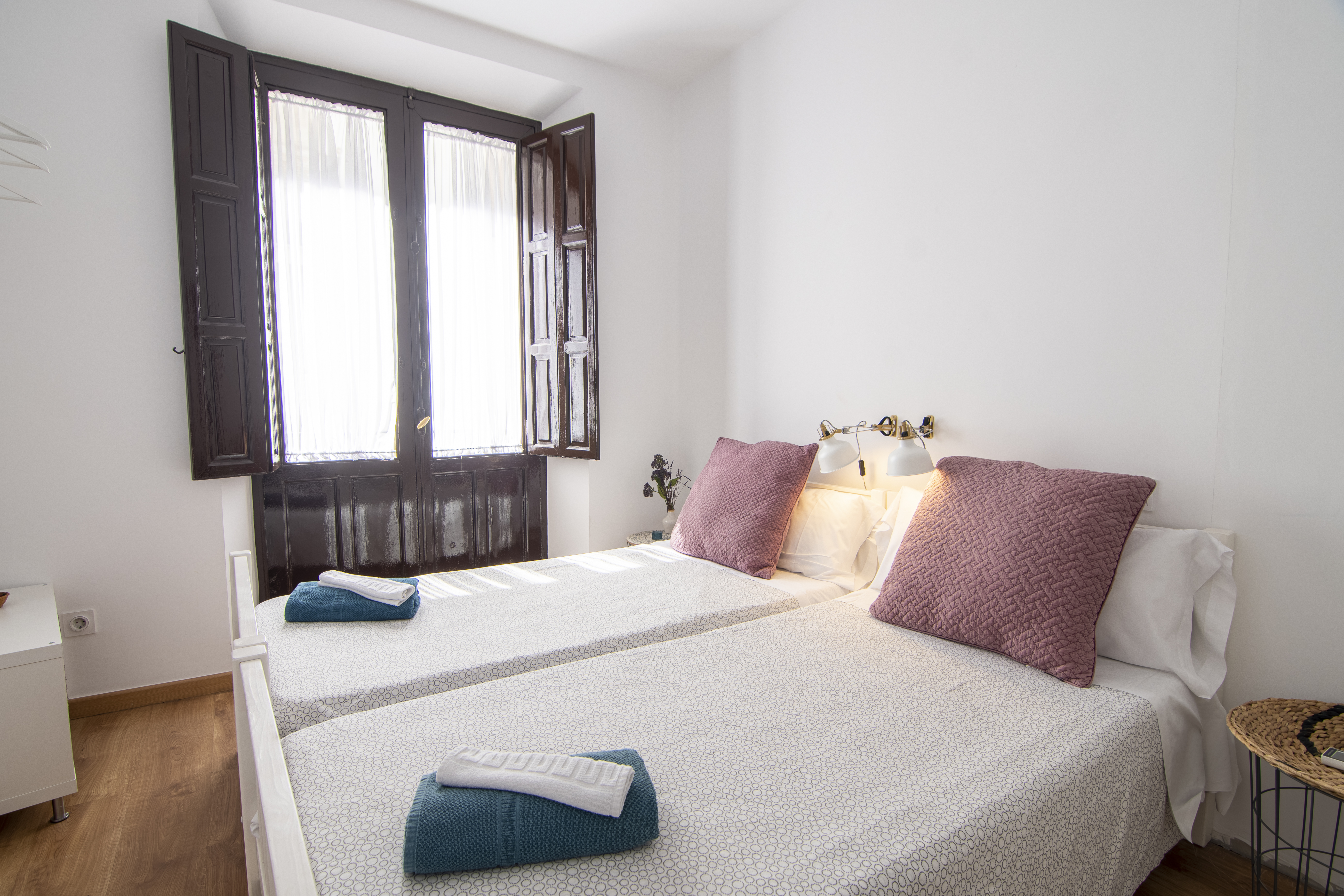 4 Rooms, Apartment, 4 Bathrooms