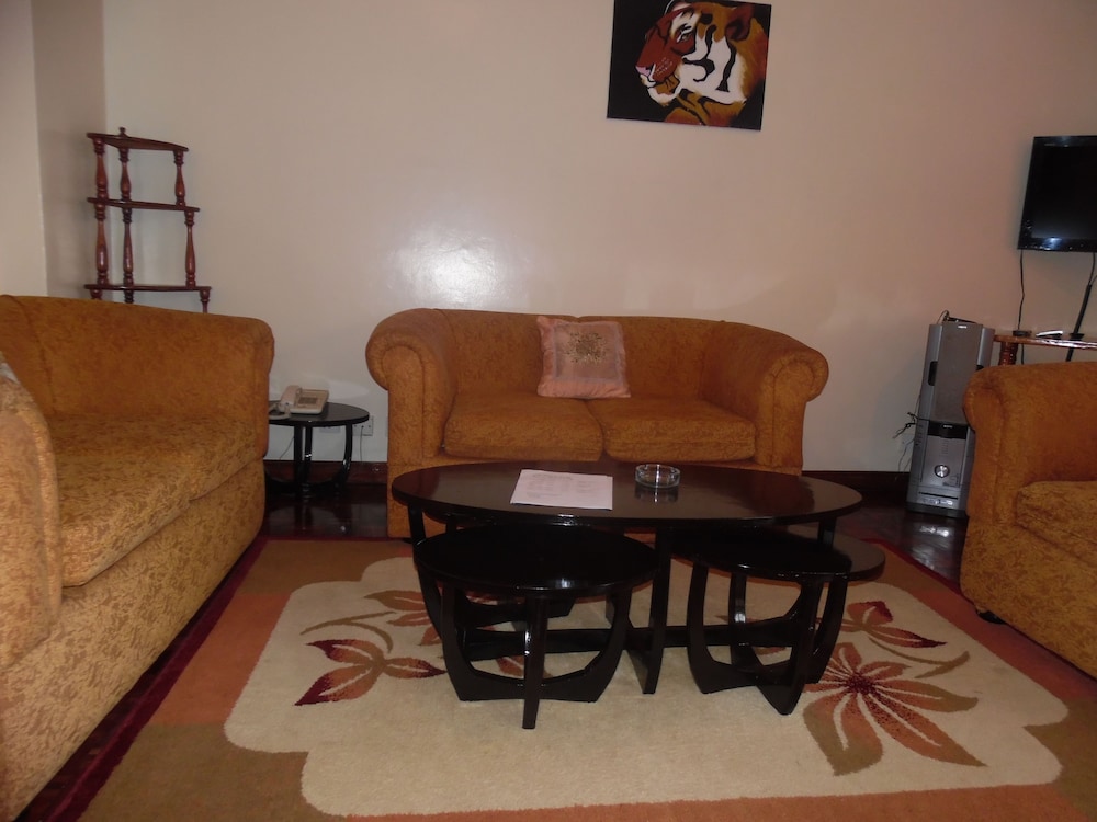 Samra Court 23/40