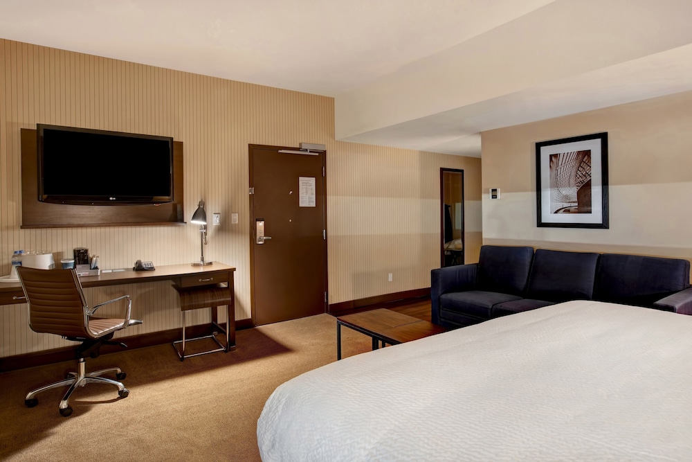 Four Points By Sheraton Peoria 18/50