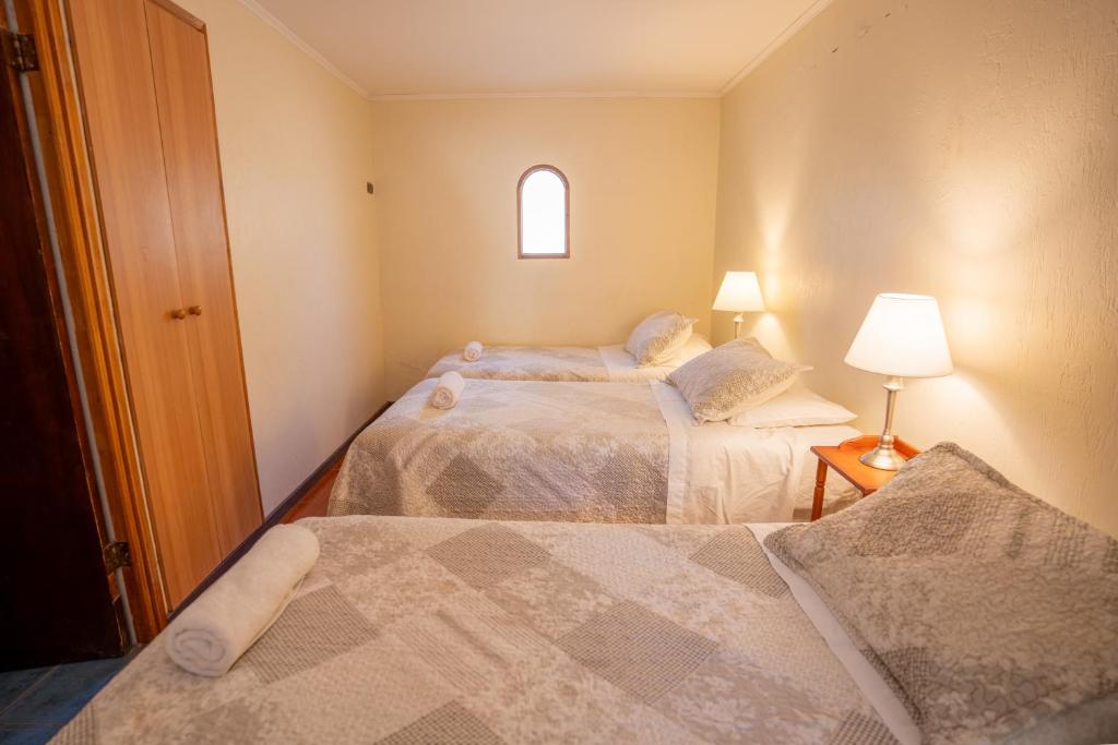 3 Bedrooms, House