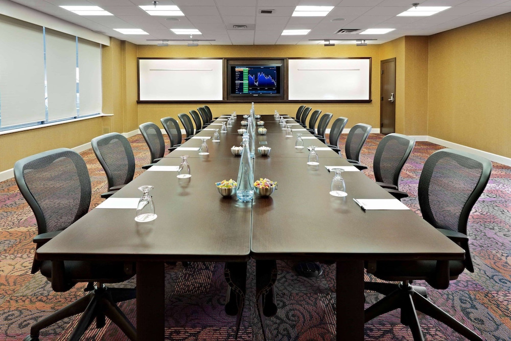 Wyndham Edmonton Hotel and Conference Centre 45/57