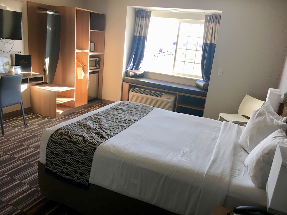Microtel Inn And Suites By Wyndham Moorhead Fargo Area 18/39