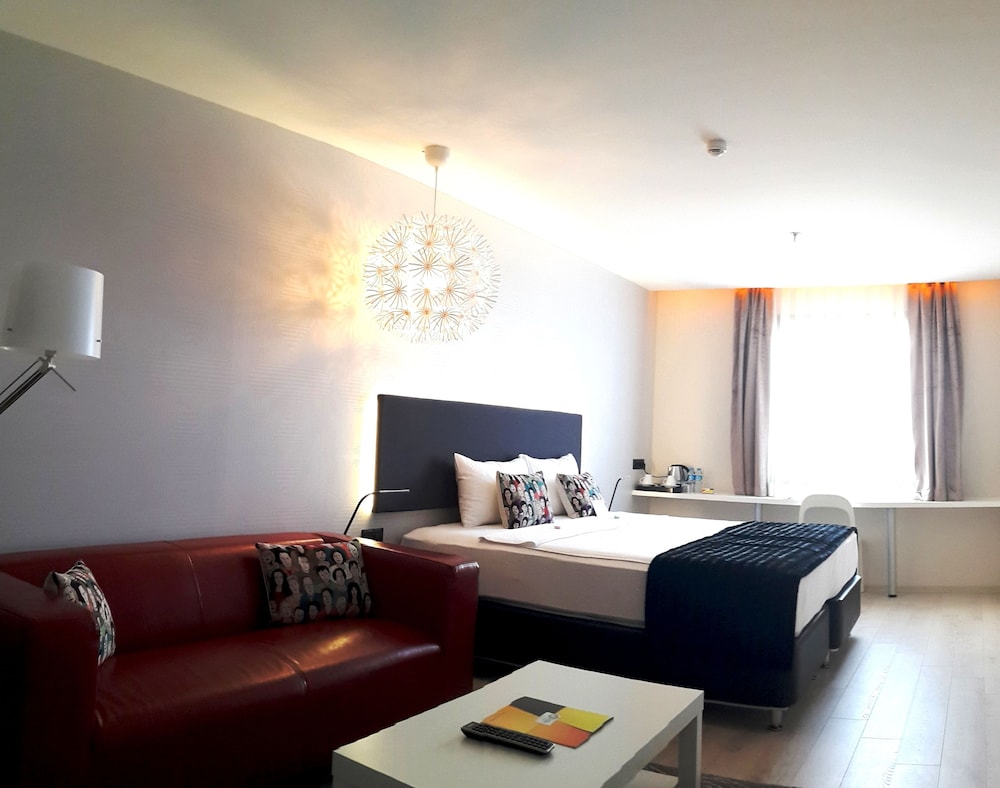 TEMPO FAIR SUITES 26/65