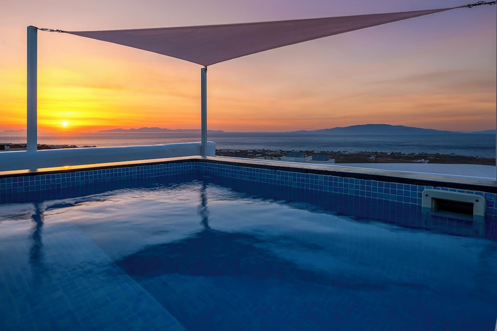 Sole doro Luxury Suites Santorini 40/50