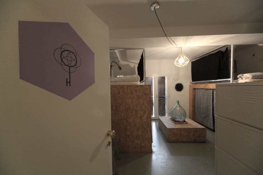 Dopa Hostel 10/39