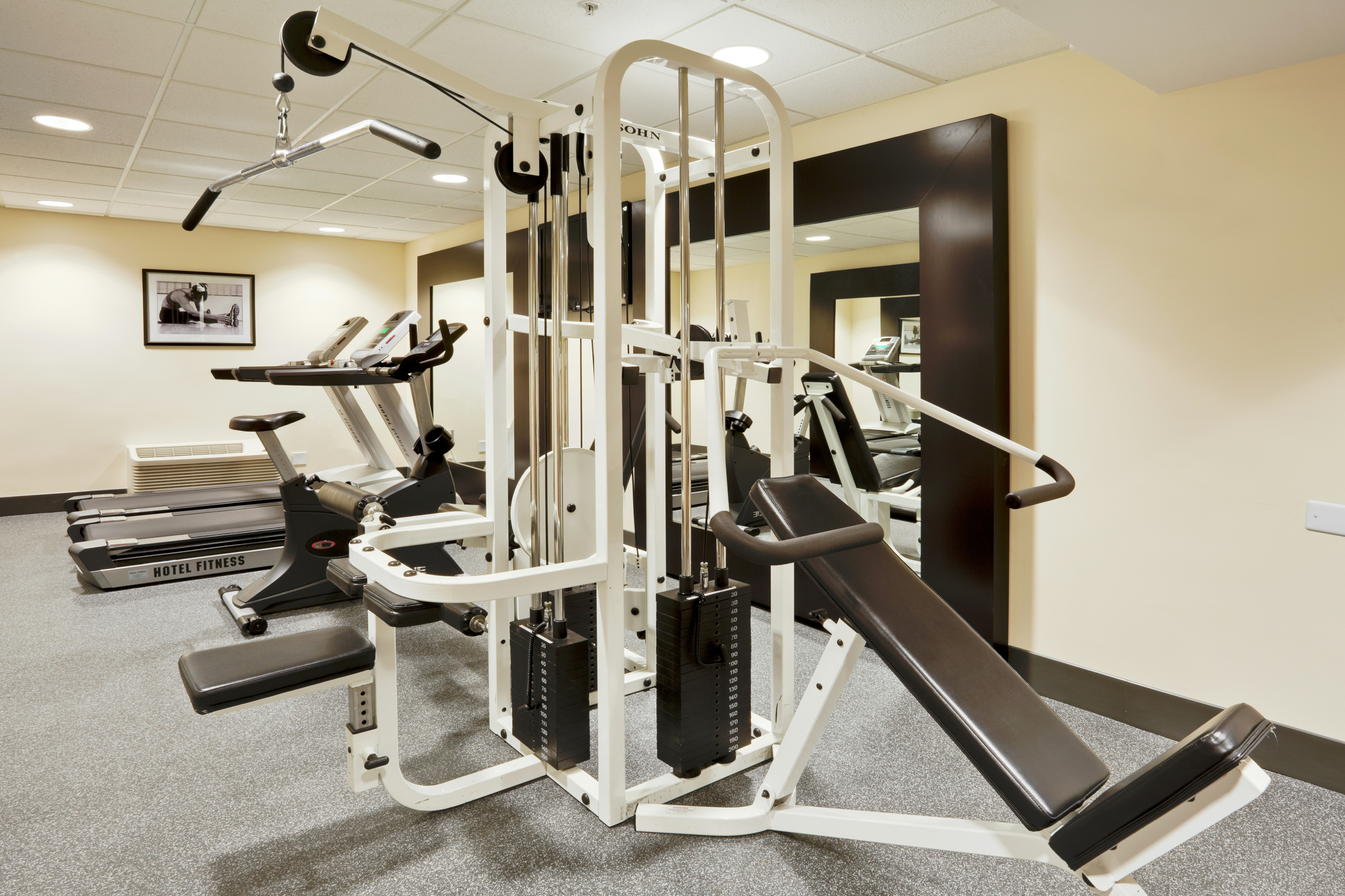 Holiday Inn Express Hotel Suites Fort Lauderdale Airport West 26/50