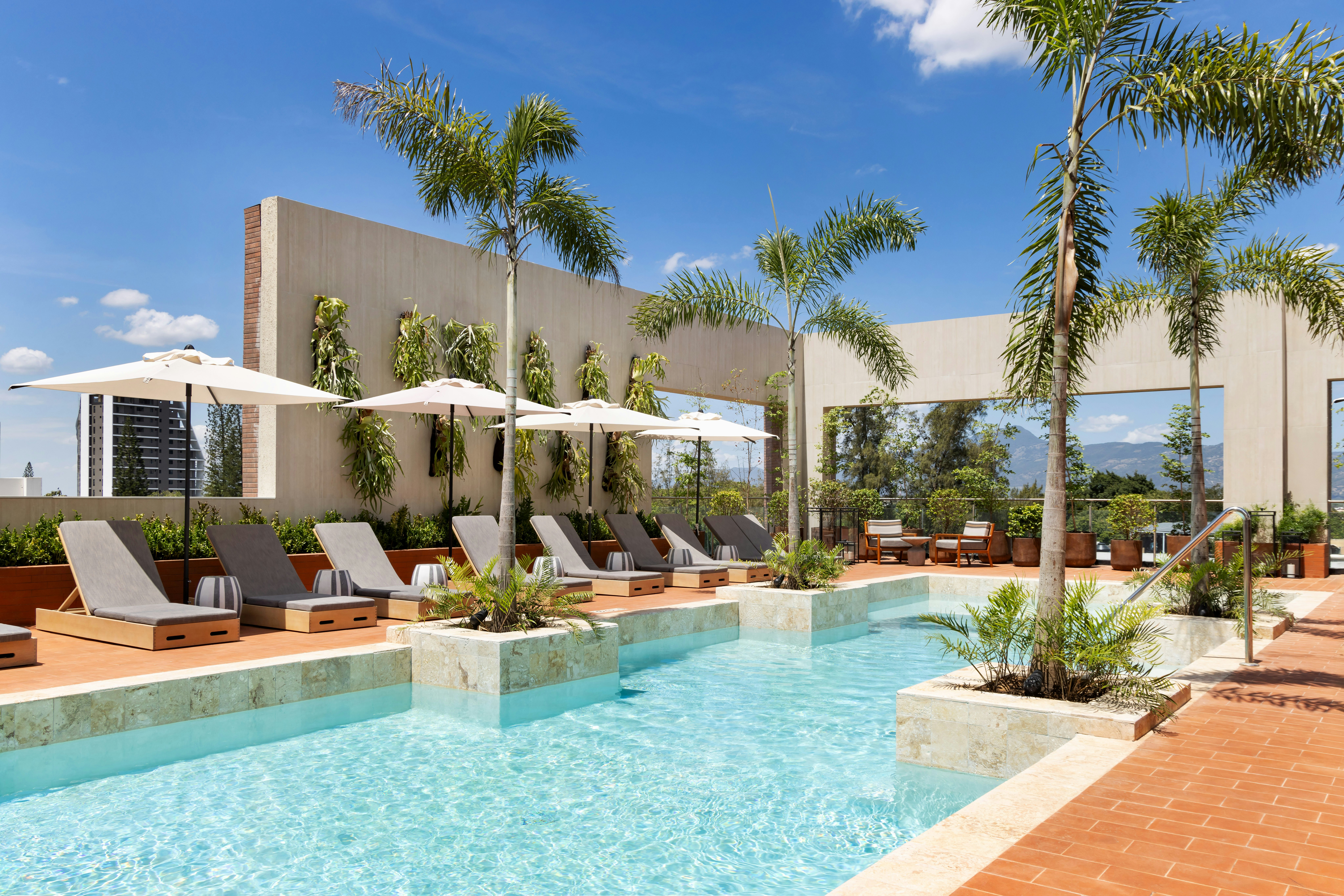Hotel Santiago, Curio Collection by Hilton 58/59