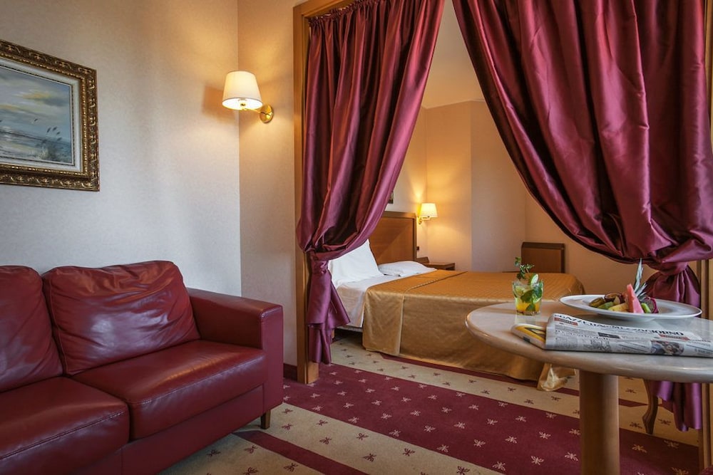 Grand Hotel La Chiusa Di Chietri 21/50