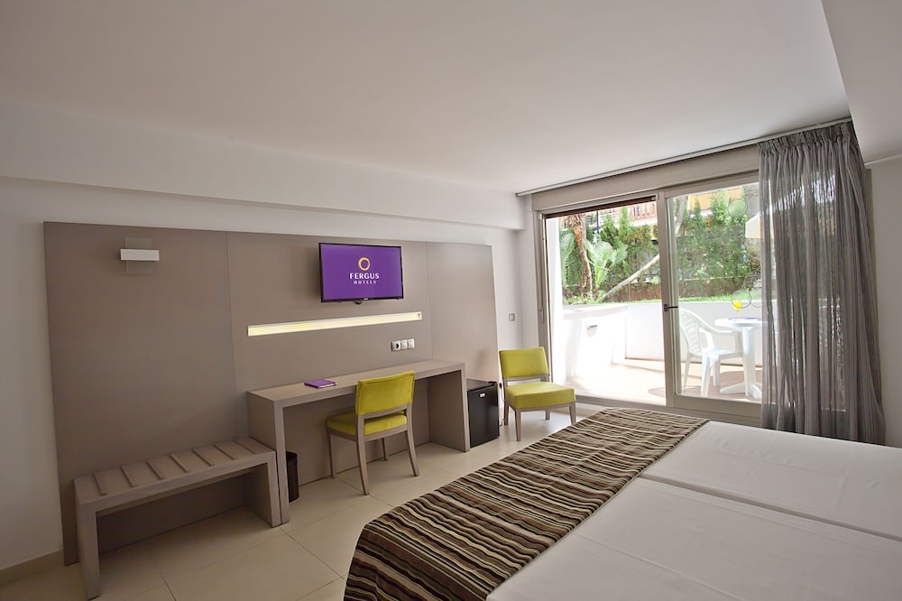 Fergus Bermudas Hotel 17/27