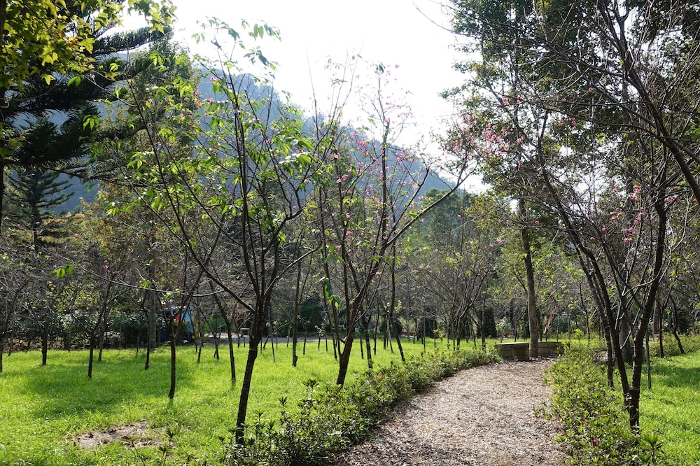 Tai-Yi Red Maple Resort(Tai-Yi Ecological Leisure Farm) 62/64