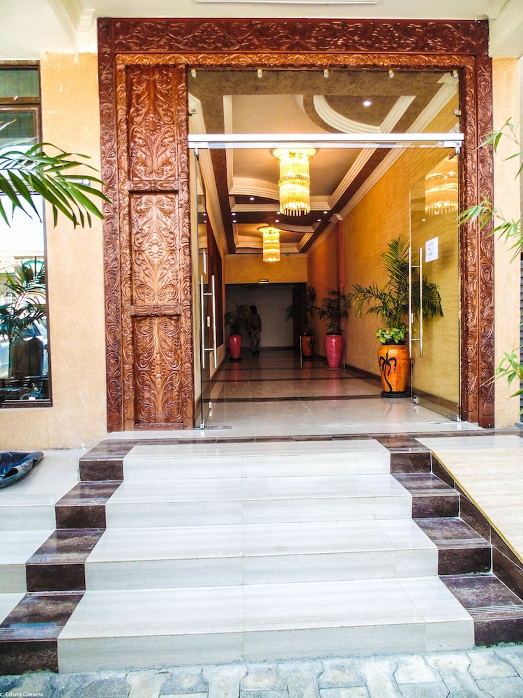 Eagle Palace Hotel 2/22