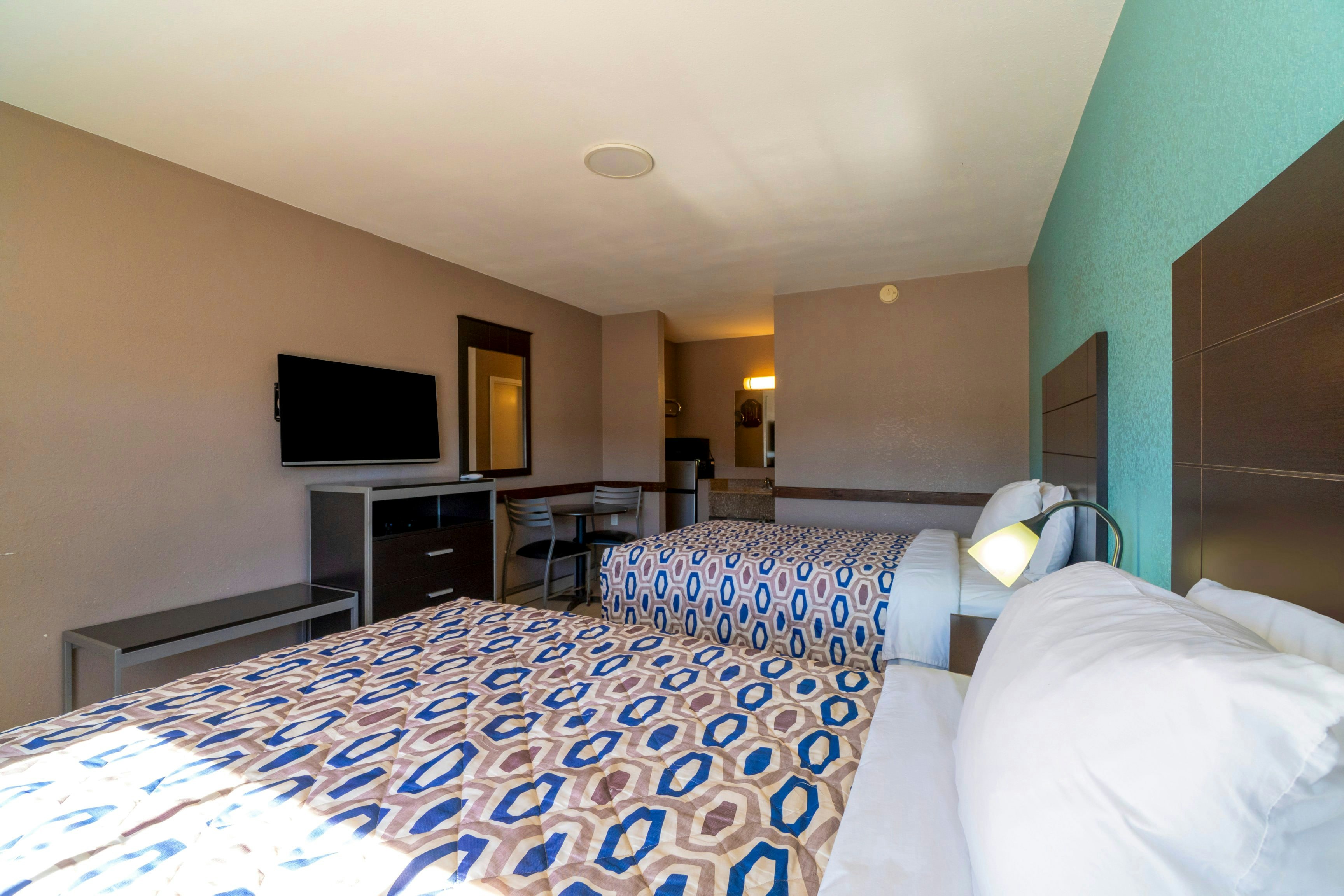 Woodfield Inn & Suites Hotel O, Yoakum TX 111 42/54