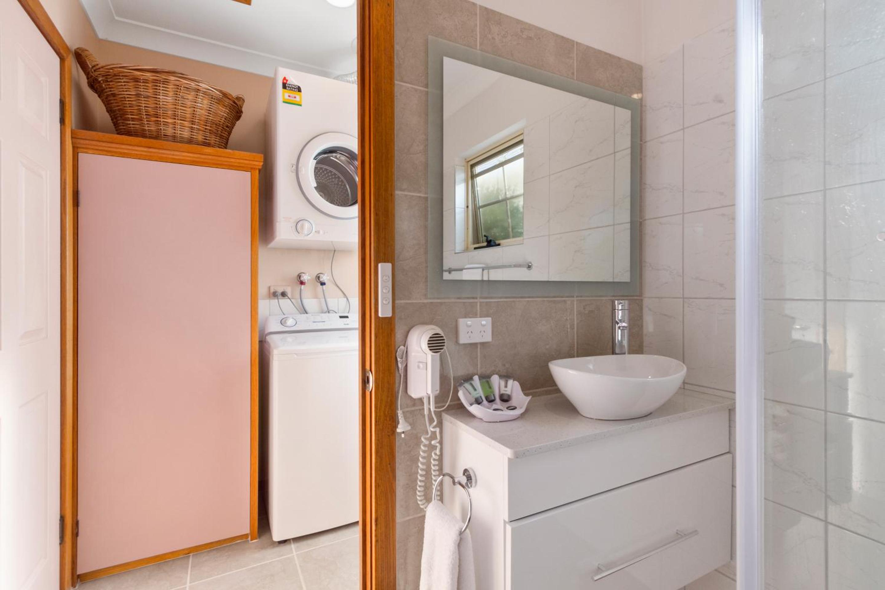 كوخ بغرفتي نوم، Swansea Cottages & Motel Suites 6/10
