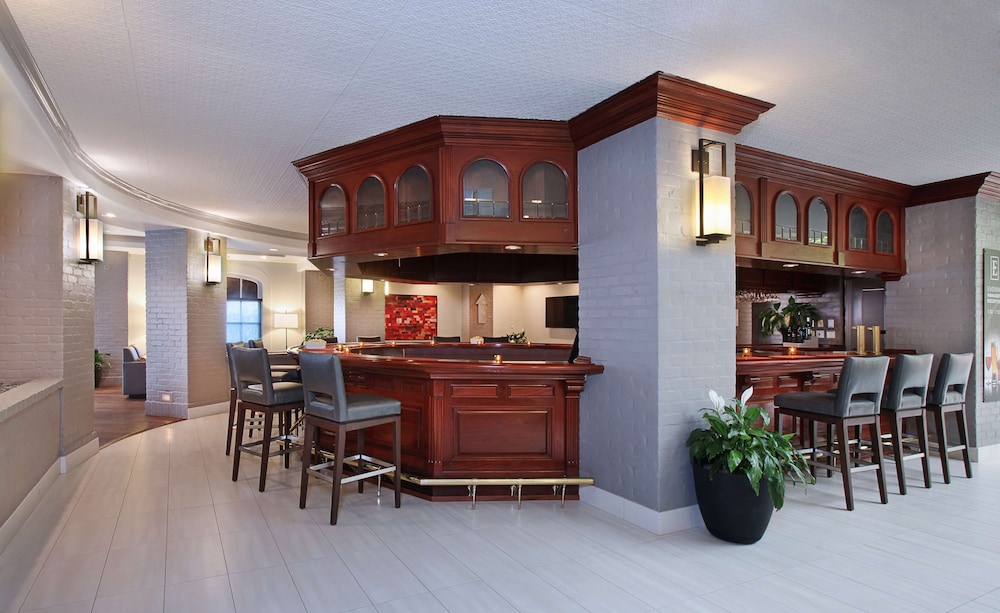 Embassy Suites by Hilton Anaheim North 50/71