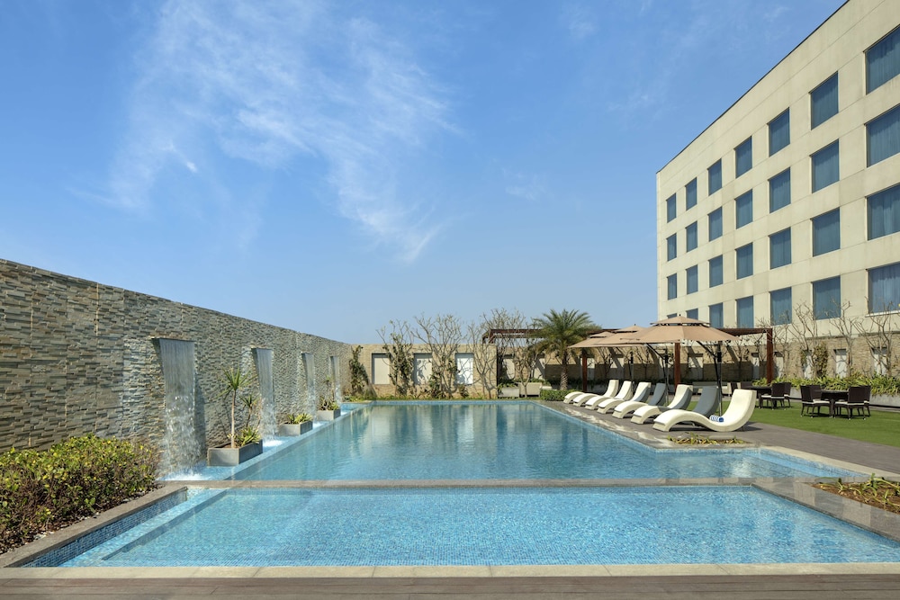 Radisson Blu Faridabad 73/75