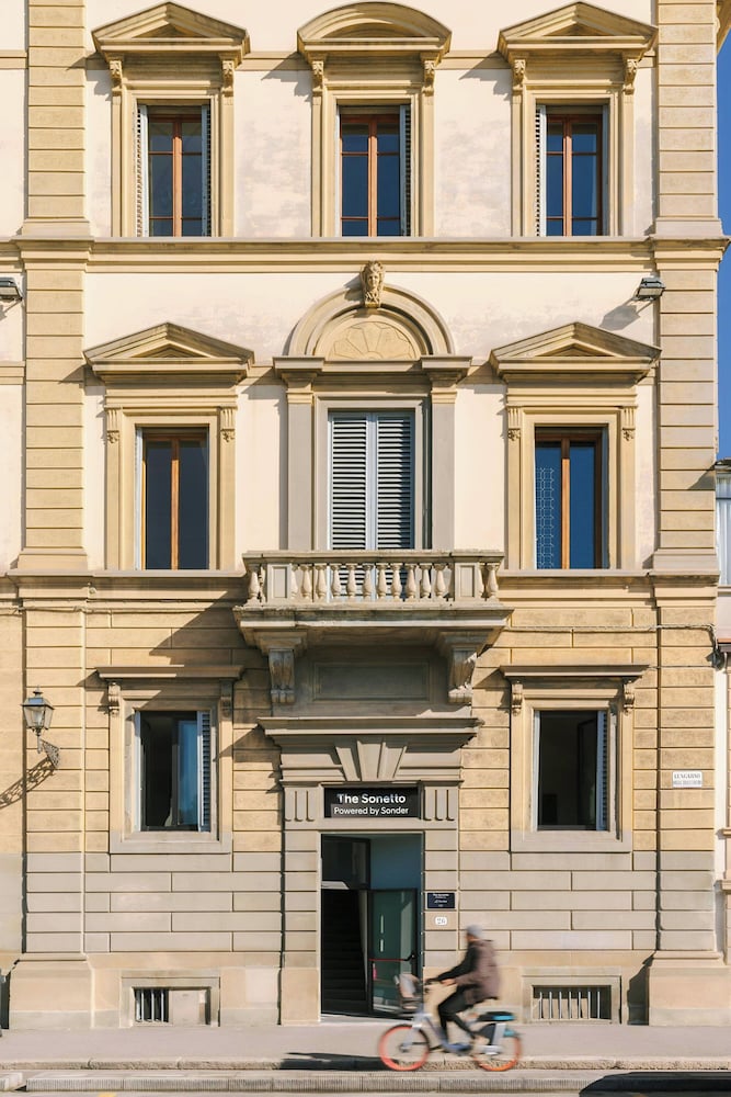 HOTEL PRIVILEGE 2/55