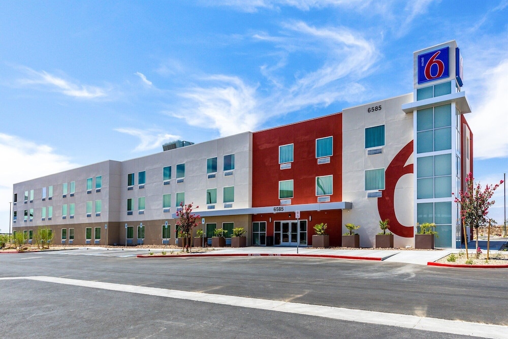 Motel6 Las Vegas, NV - Motor Speedway 9/48