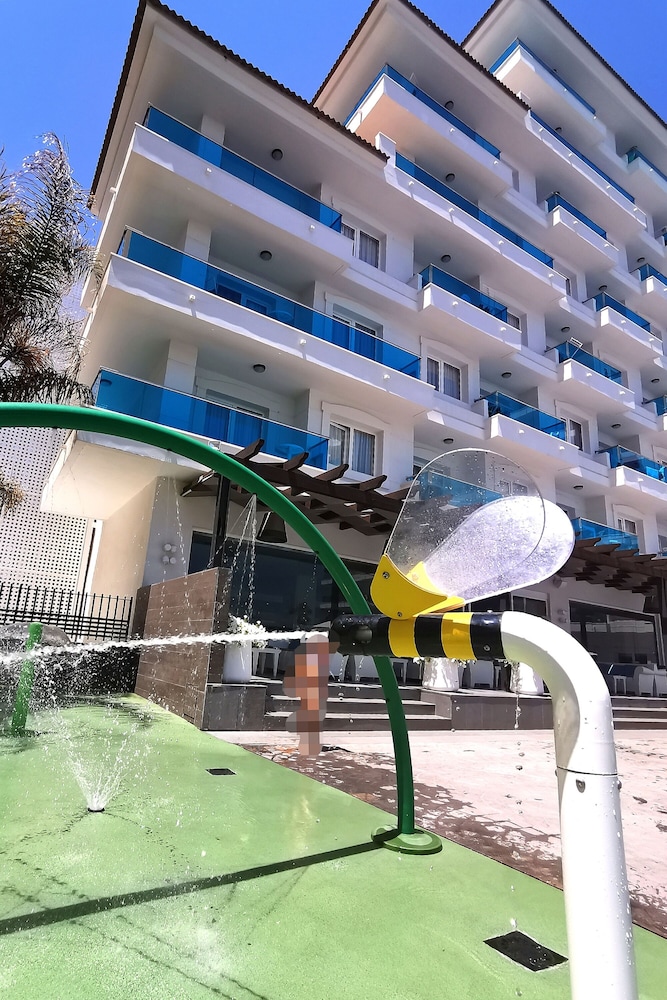 Acuazul Hotel 33/39