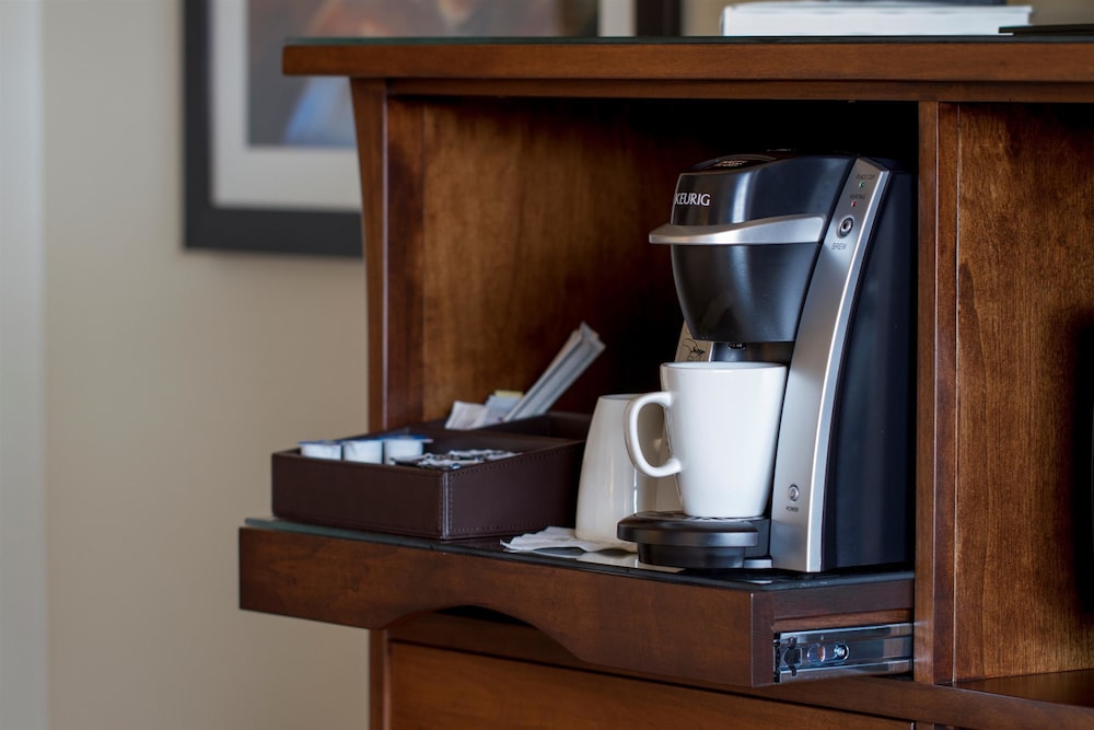 Best Western Premier Boulder Falls Inn 4/66