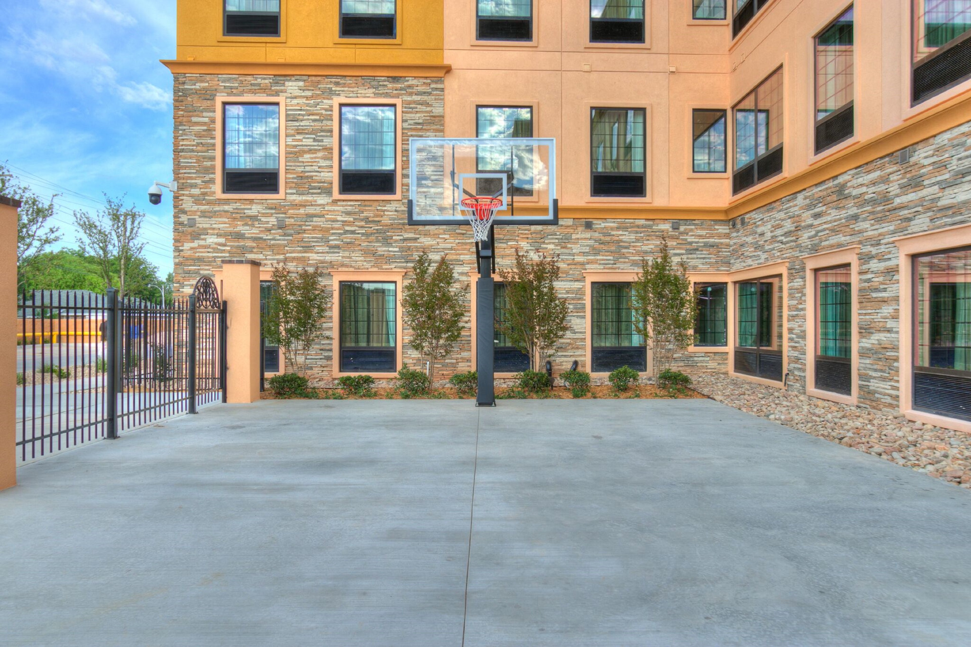 STAYBRIDGE SUITES LUBBOCK SOUTH 55/61