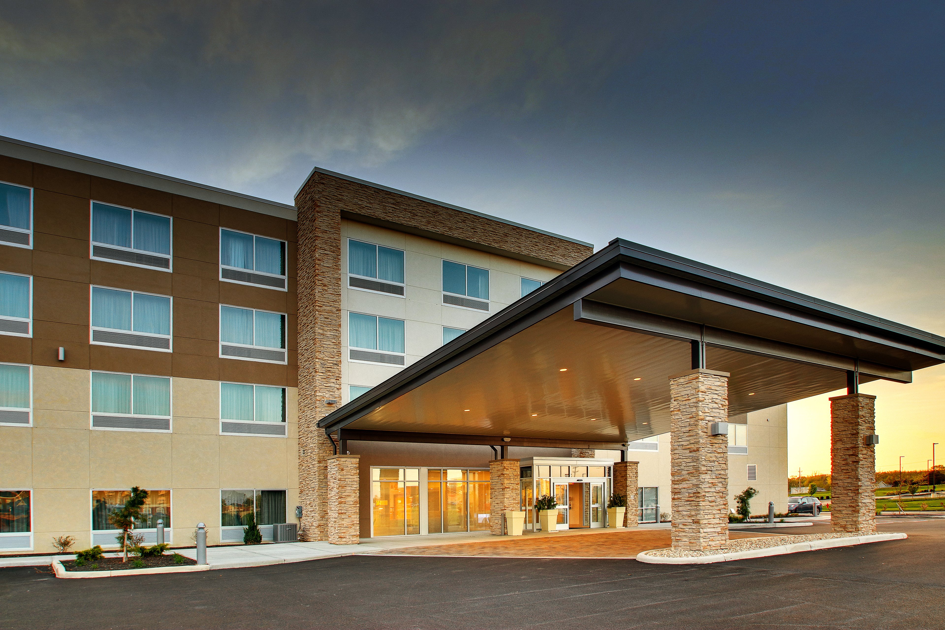 Holiday Inn Express & Suites Findlay North 2/52