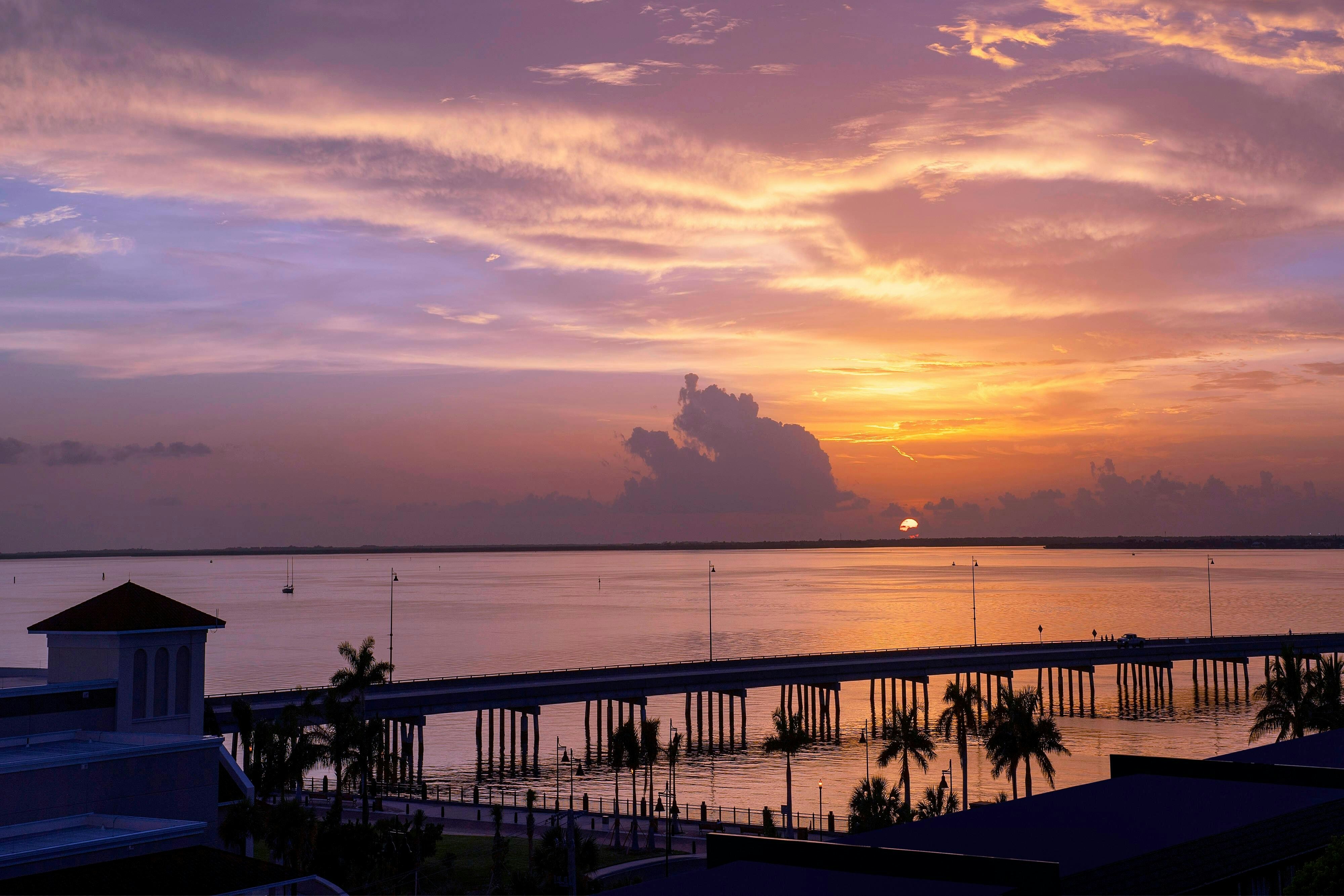 SpringHill Suites by Marriott Punta Gorda Harborside 33/35