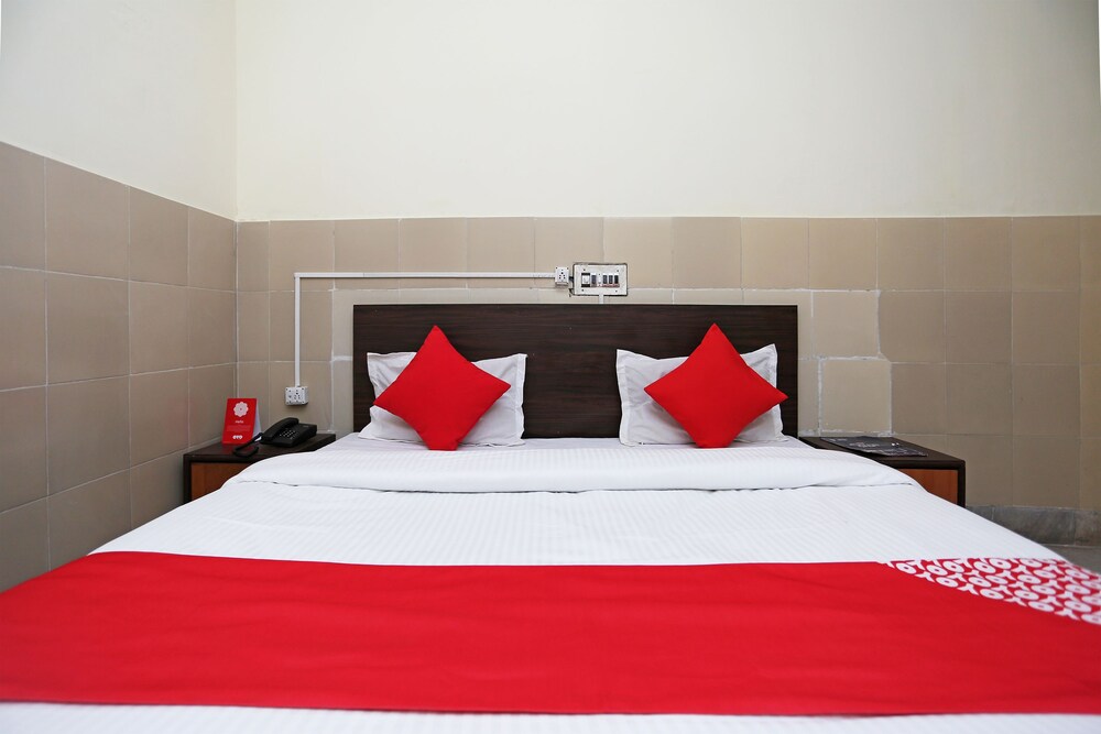 Oyo 26808 Shree Ram Residency 9/32